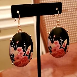 New Floral Round Black Earrings